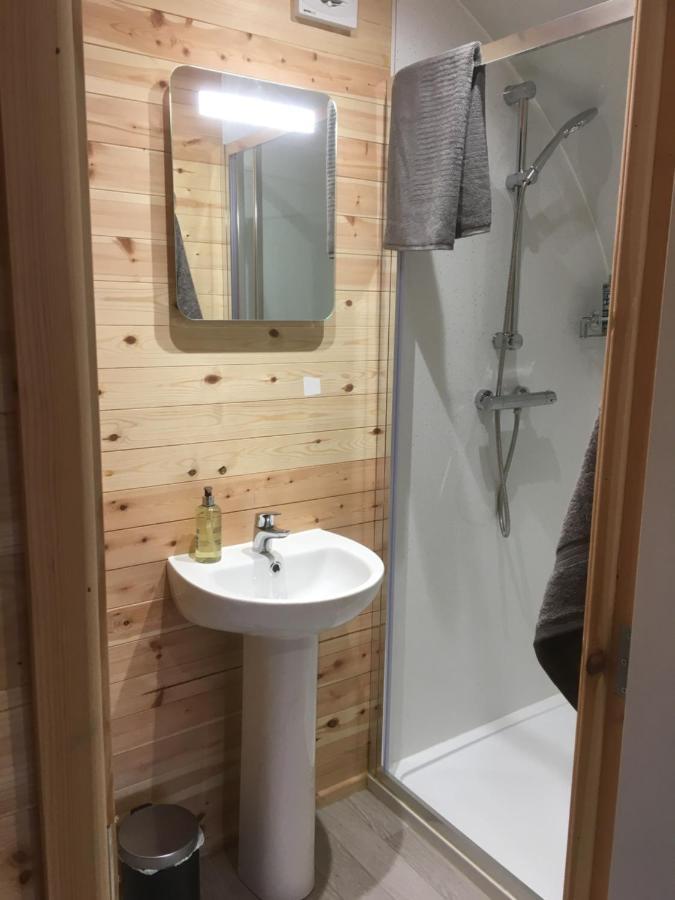 Orchard Luxe Glamping Pod Hotel Dungannon Exterior foto